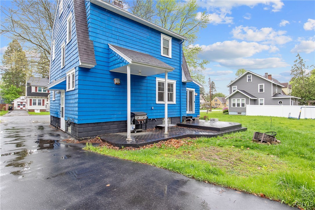 135 E Warrington Road, Syracuse, New York image 28
