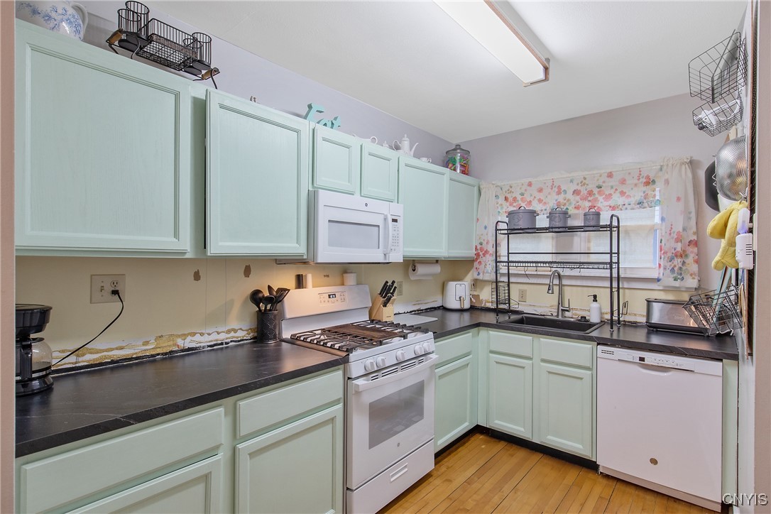 135 E Warrington Road, Syracuse, New York image 10