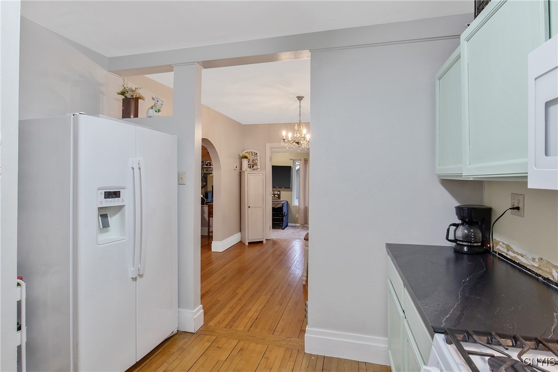 135 E Warrington Road, Syracuse, New York image 11