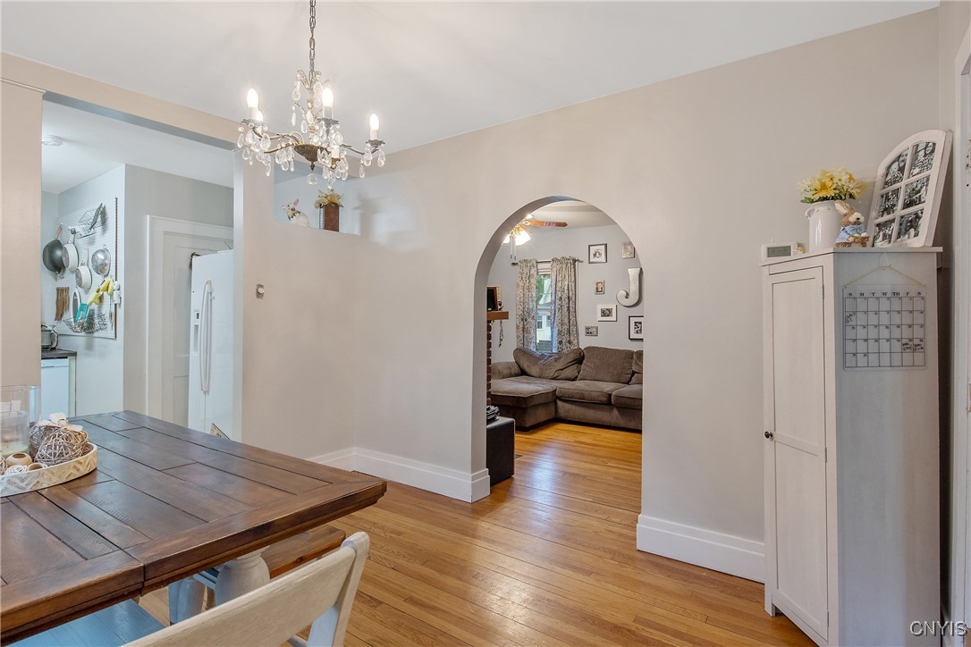 135 E Warrington Road, Syracuse, New York image 8
