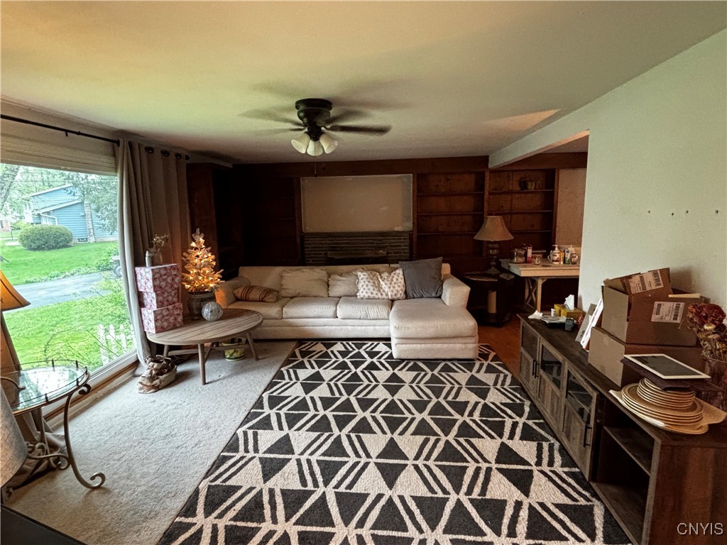 7650 Commodore Circle, Clay, New York image 6