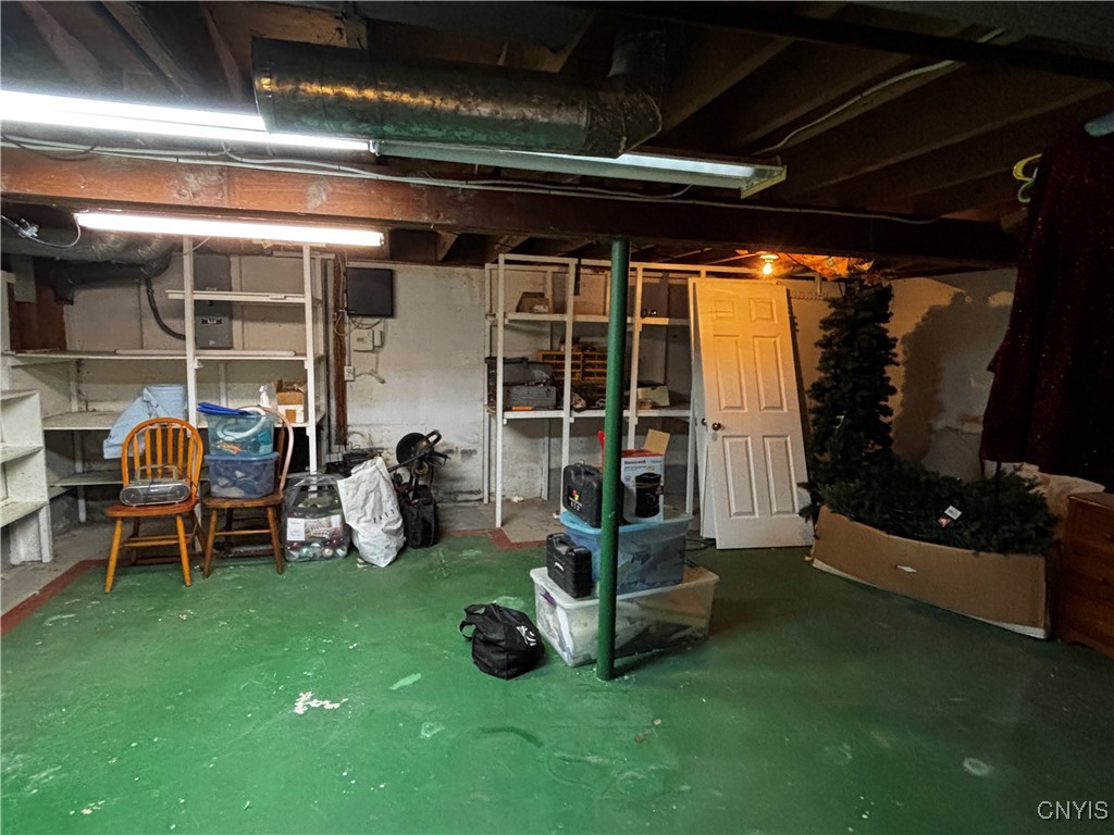 7650 Commodore Circle, Clay, New York image 15