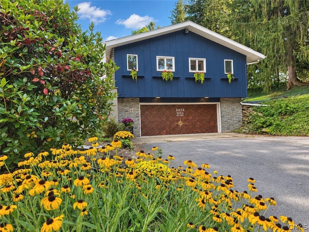 8954 Paris Hill Road