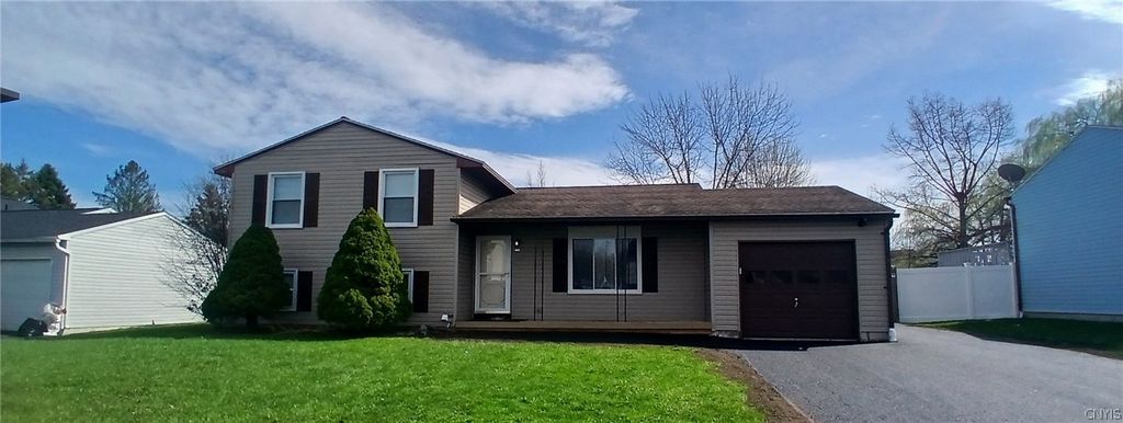 Photo of 8244 Mantova Drive, Clay, NY 13041 (MLS # S1674259)