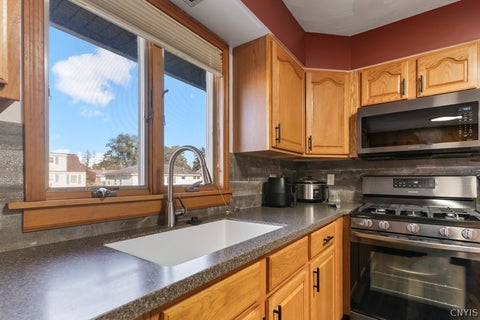 Tiny photo for 612 Park Lane Dr DR, Herkimer, NY 13350 (MLS # S1721503)