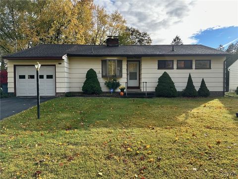 Photo of 220 Palmer Drive, Manlius, NY 13066 (MLS # S1646360)