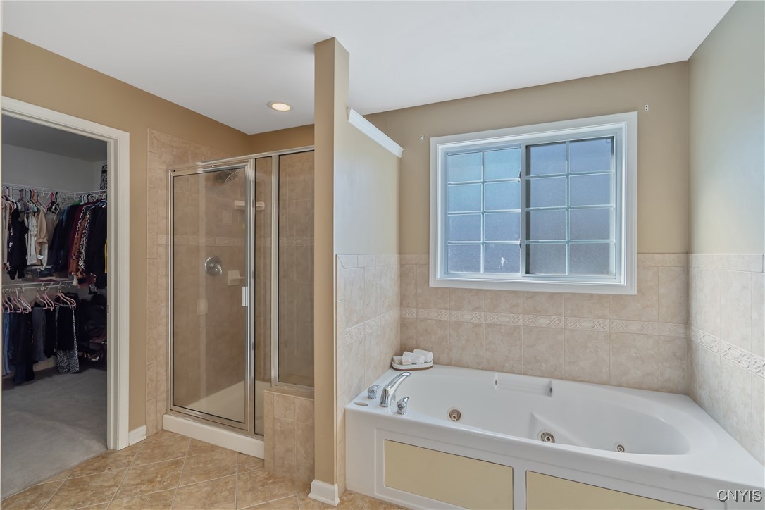 8195 Trellis Brook Lane, Clay, New York image 26
