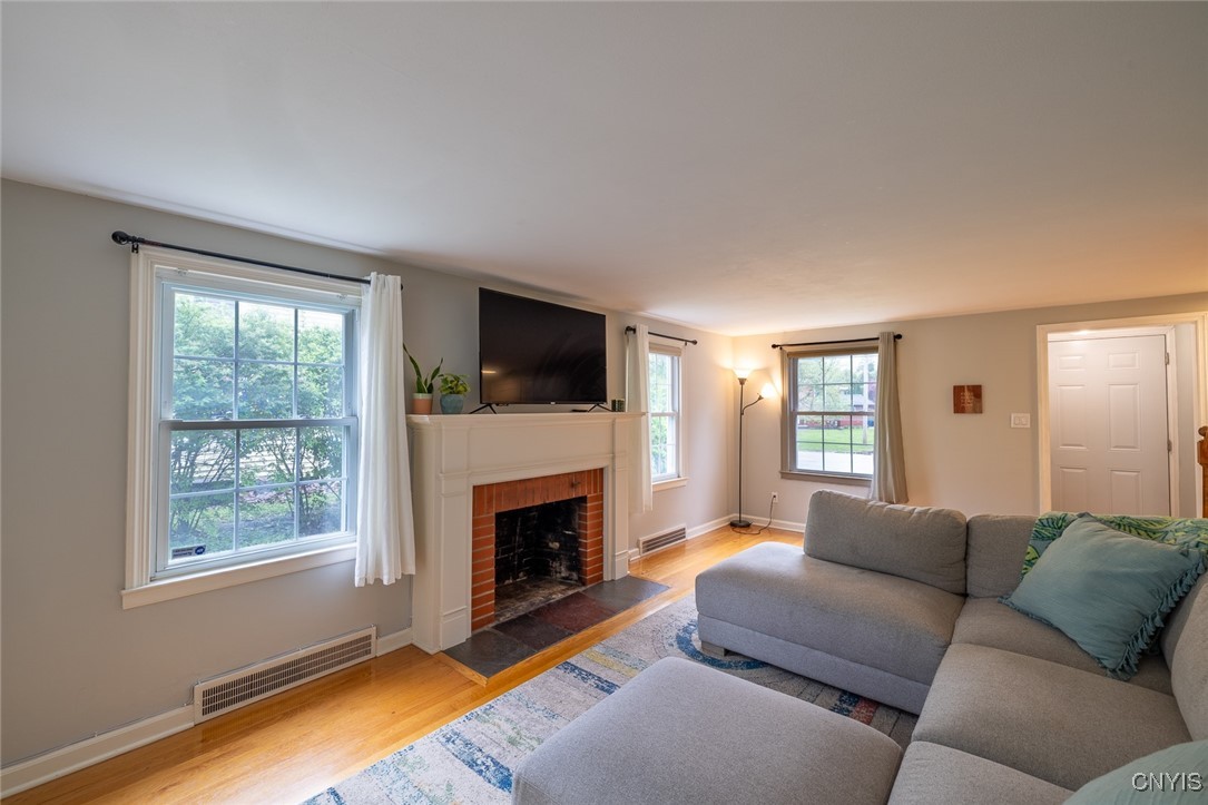 1425 Comstock Avenue, Syracuse, New York image 6