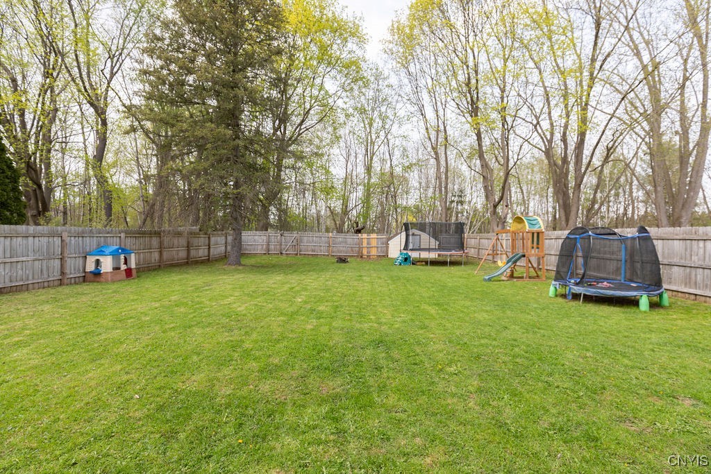 5831 Reis Drive, Cicero, New York image 5
