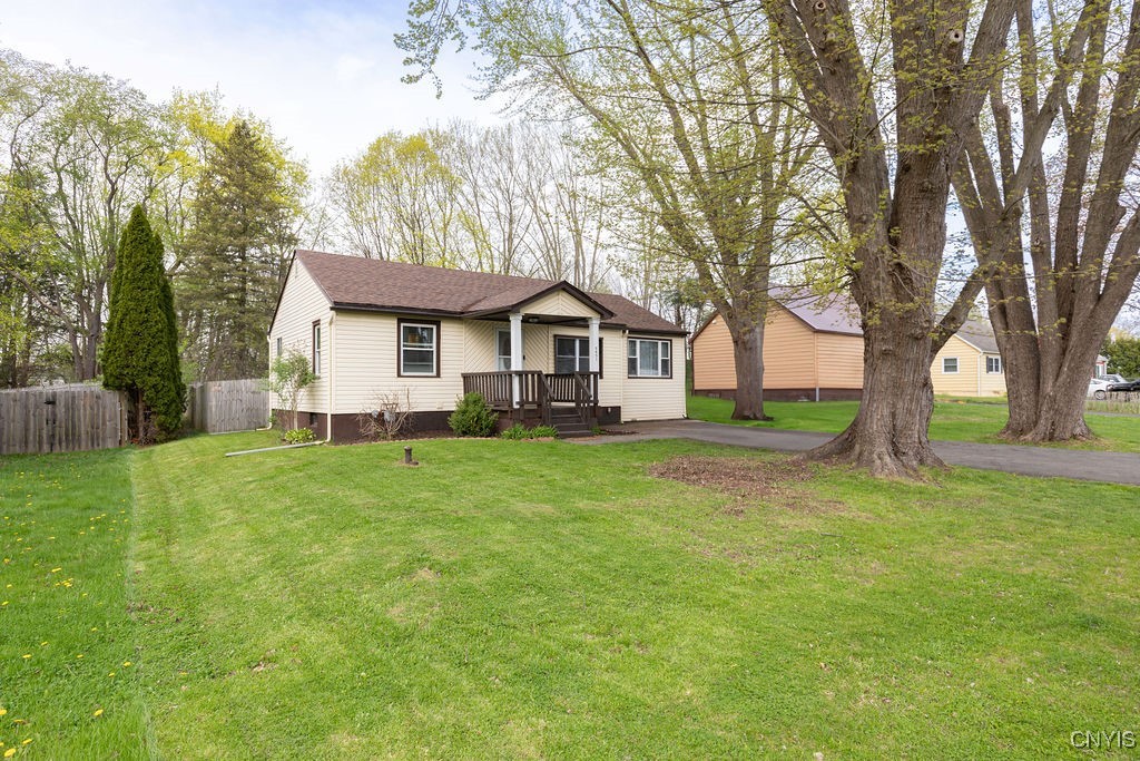 5831 Reis Drive, Cicero, New York image 2