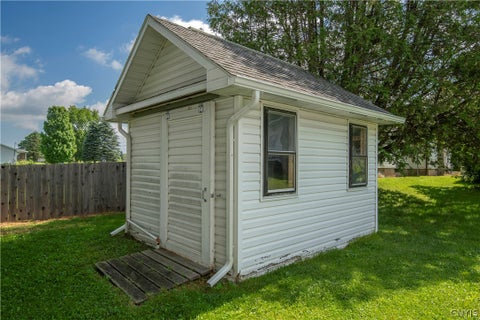 Tiny photo for 3299 Mohawk Street, New Hartford, NY 13413 (MLS # S1691068)