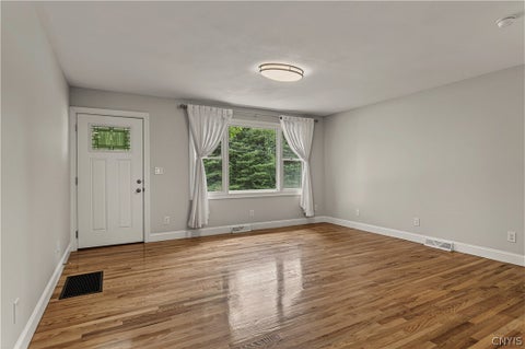 Tiny photo for 3299 Mohawk Street, New Hartford, NY 13413 (MLS # S1691068)
