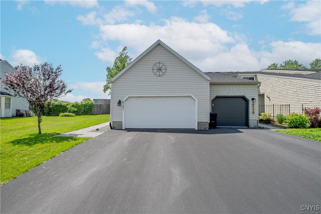 6121 Diffin Road, Cicero, New York image 2