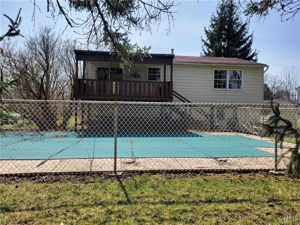 8230 Bitternut Lane, Clay, New York image 32