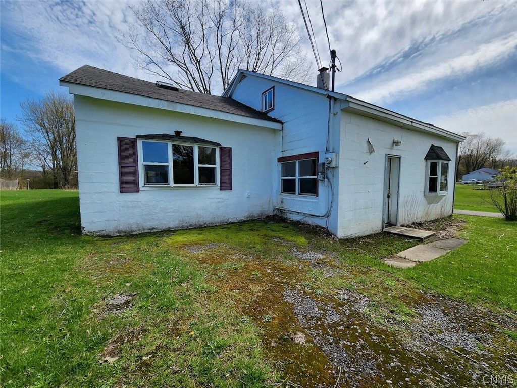 Photo of 4068 Maider Road, Clay, NY 13041 (MLS # S1676295)