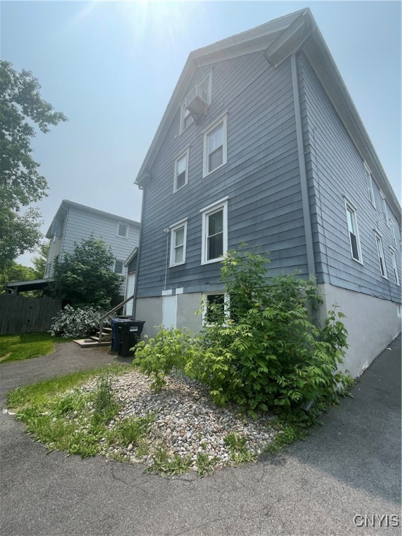 116 Pleasantview Avenue 18