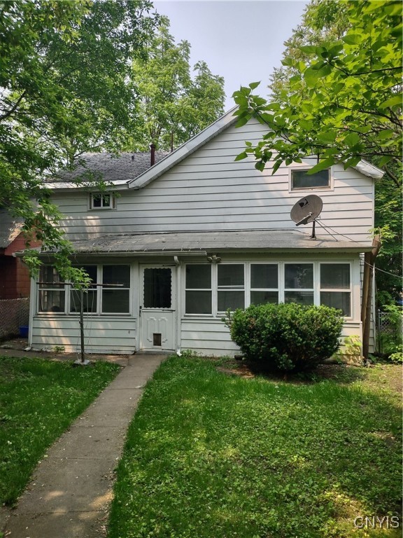 322 Apple Street
