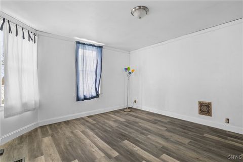 Tiny photo for 3566 Oneida Street, New Hartford, NY 13413 (MLS # S1655198)