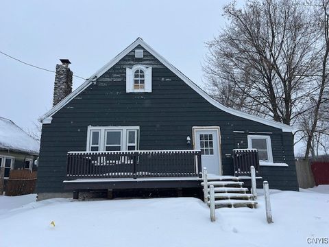 Photo of 1672 Wesley Avenue, Utica, NY 13502 (MLS # S1656910)