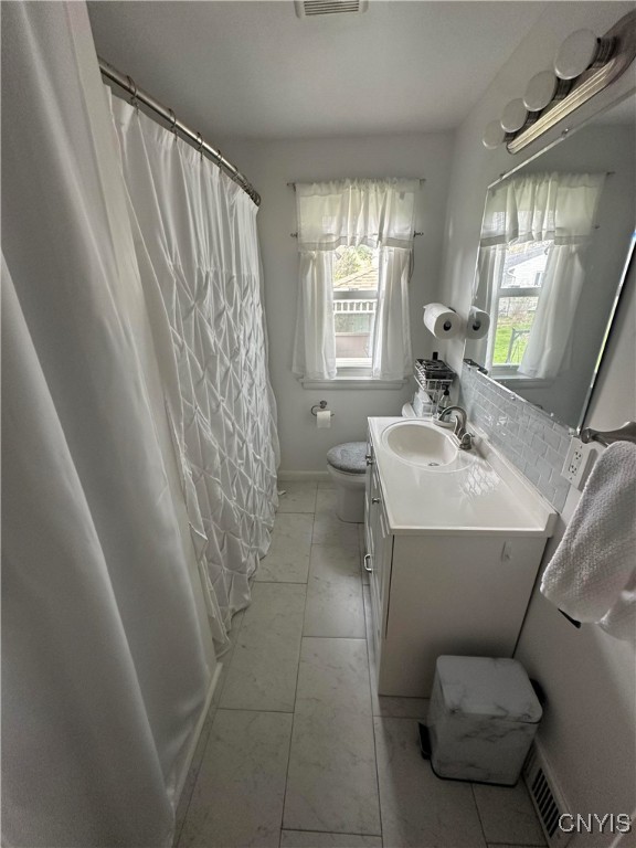 98 Hier Avenue, Clay, New York image 15