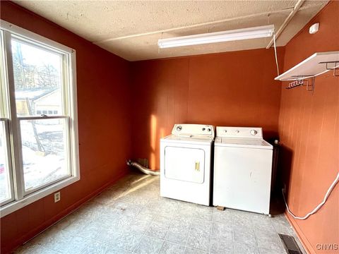 Tiny photo for 626 Fellows Avenue, Syracuse, NY 10249 (MLS # S1657240)