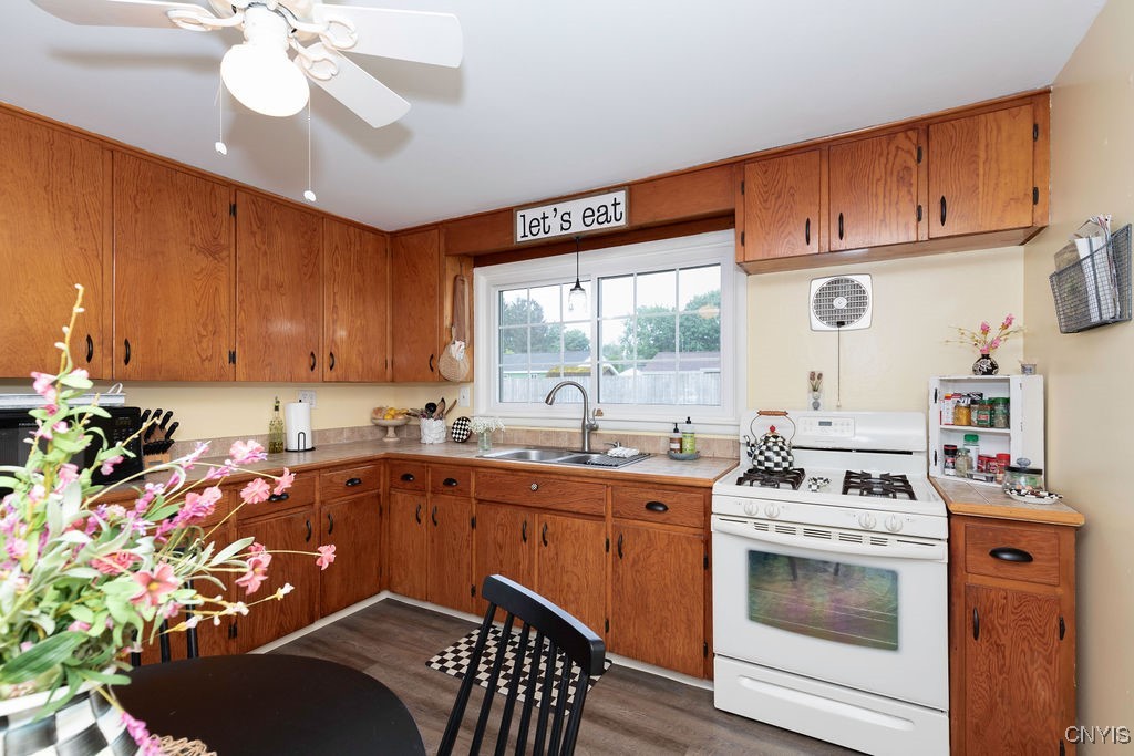 118 Lawdon Street, Clay, New York image 18