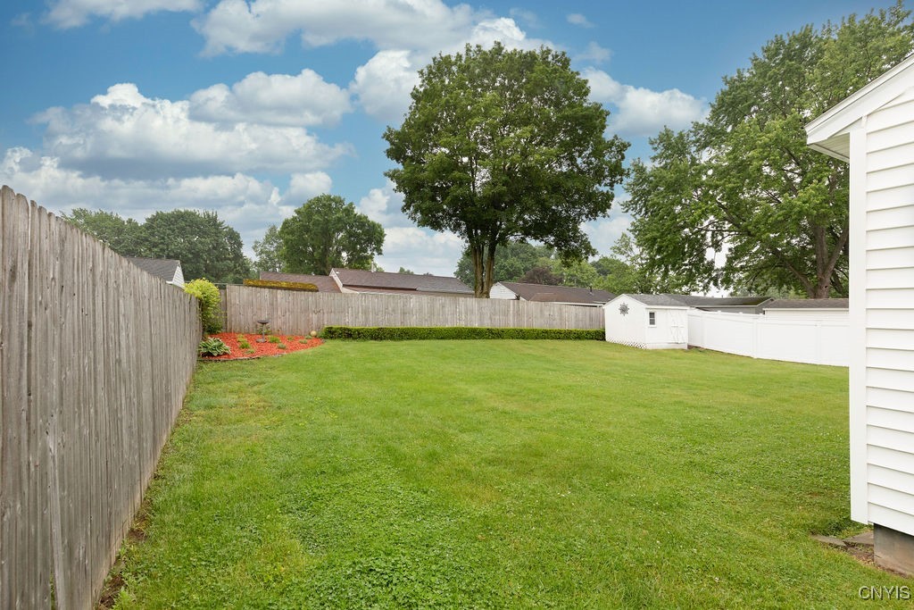 118 Lawdon Street, Clay, New York image 36