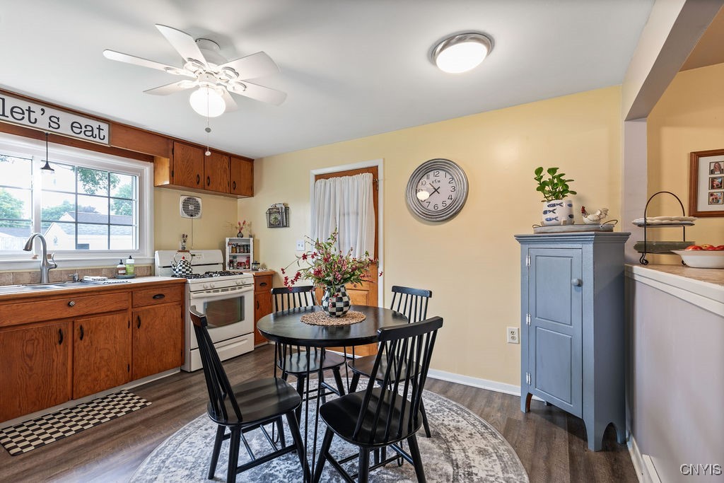 118 Lawdon Street, Clay, New York image 16