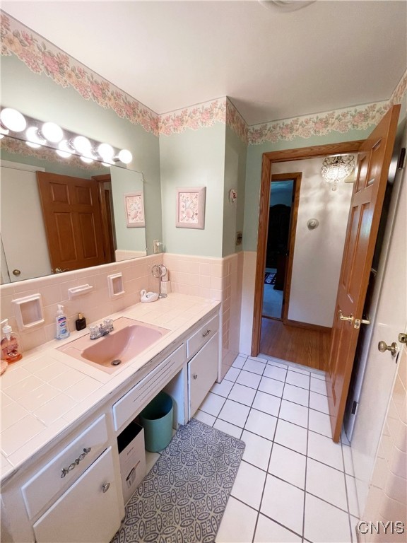 46 Pond Lane, Utica, New York image 16