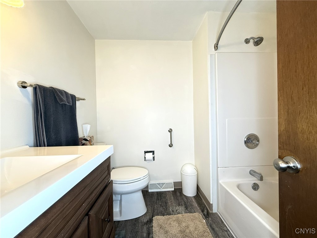 4936 Look Kinney Circle Cir, Clay, New York image 22