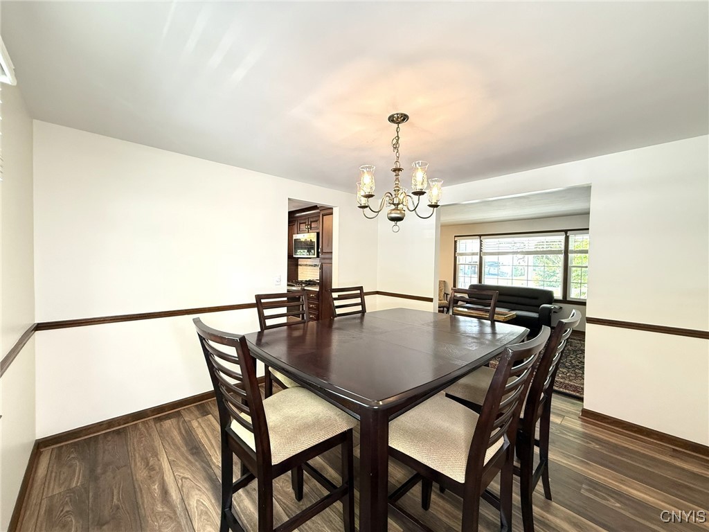 4936 Look Kinney Circle Cir, Clay, New York image 14