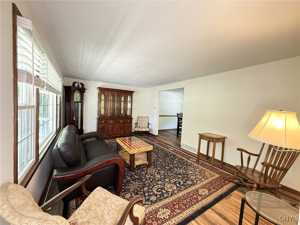 4936 Look Kinney Circle Cir, Clay, New York image 15