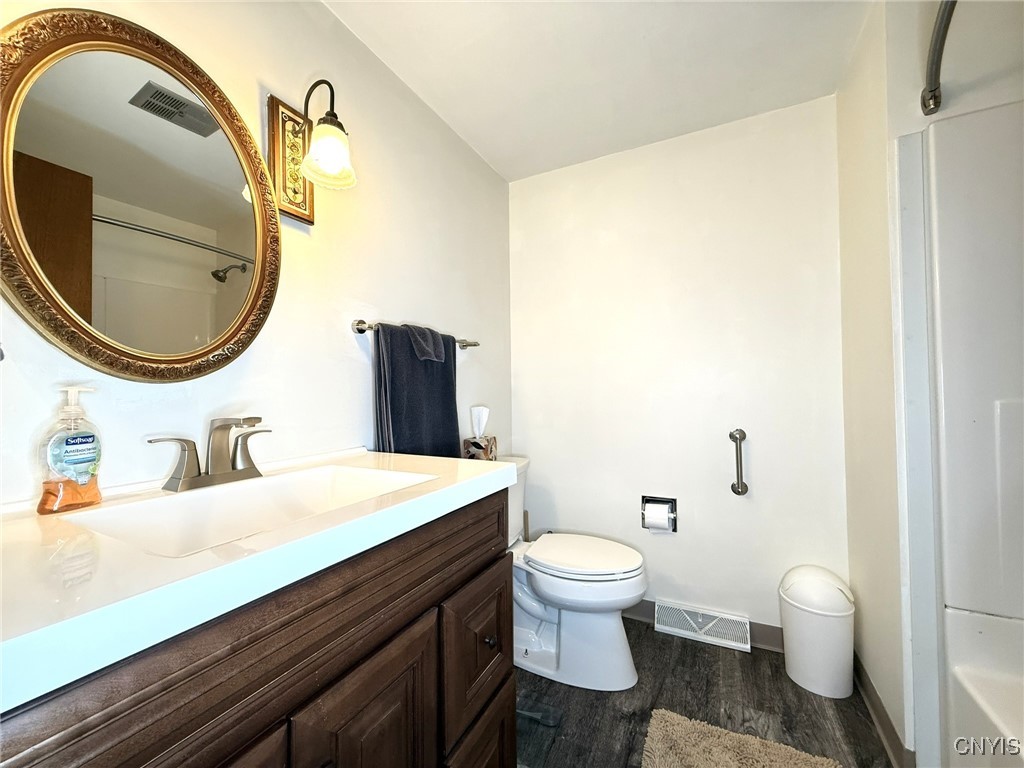 4936 Look Kinney Circle Cir, Clay, New York image 23