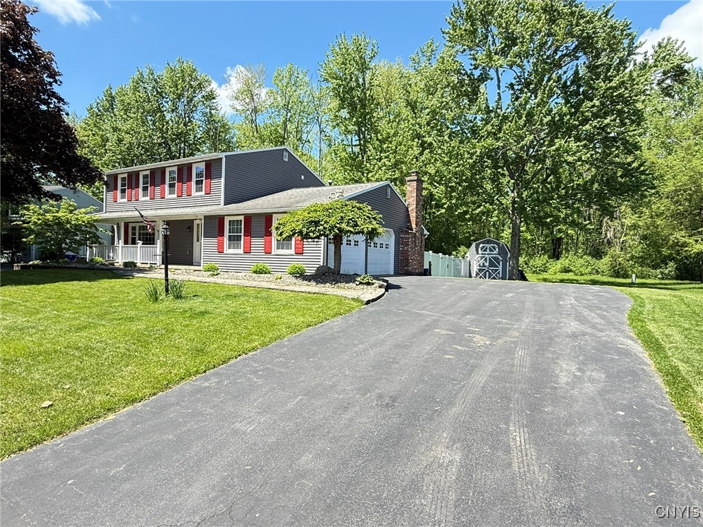4936 Look Kinney Circle Cir, Clay, New York image 2