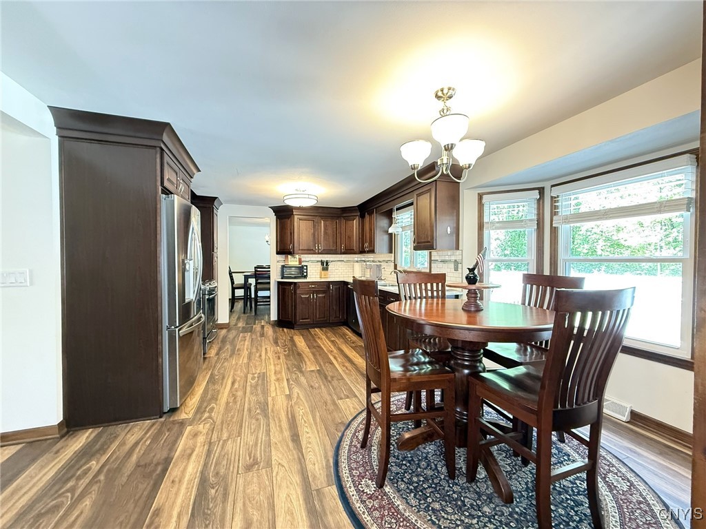 4936 Look Kinney Circle Cir, Clay, New York image 10