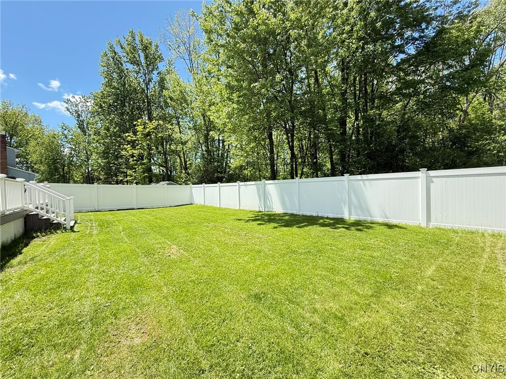 4936 Look Kinney Circle Cir, Clay, New York image 32