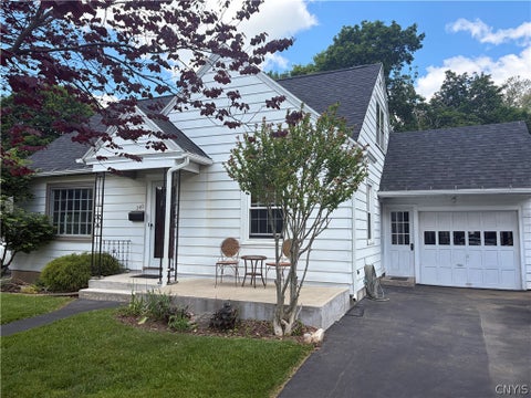 Photo of 240 Ferncliff Avenue, Salina, NY 13088 (MLS # S1687014)