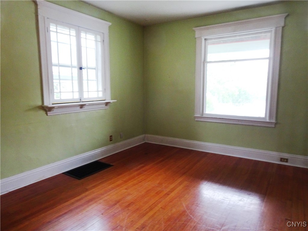54 Hartford Terrace Ter, New Hartford, New York image 12