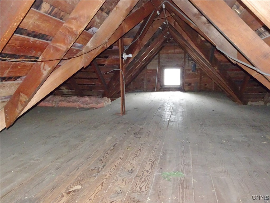 54 Hartford Terrace Ter, New Hartford, New York image 10