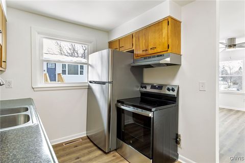 Tiny photo for 25 Mcpherson Street, New Hartford, NY 13417 (MLS # S1660448)