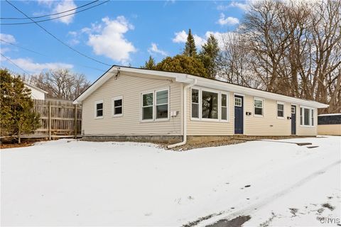 Tiny photo for 25 Mcpherson Street, New Hartford, NY 13417 (MLS # S1660448)