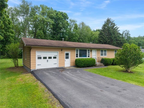 Homes For Sale - 222 Schepps Lane<br/> Manlius, NY 13082