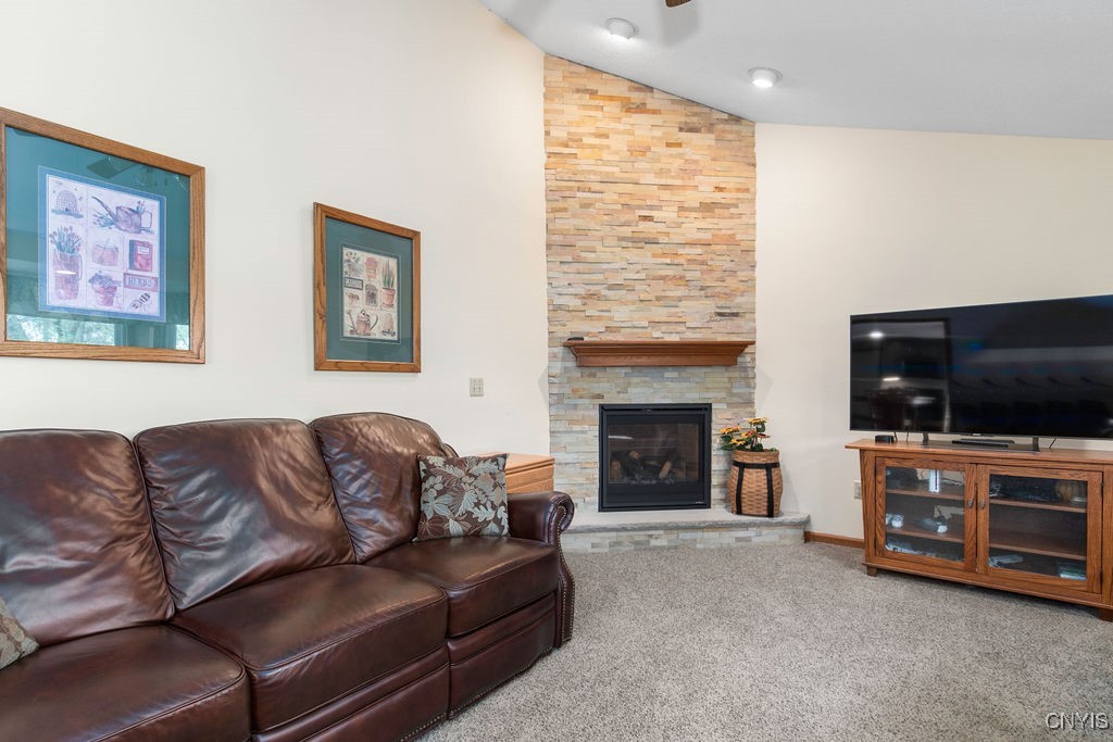 8519 Grandview Drive, Cicero, New York image 12