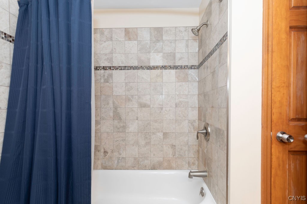 8519 Grandview Drive, Cicero, New York image 27