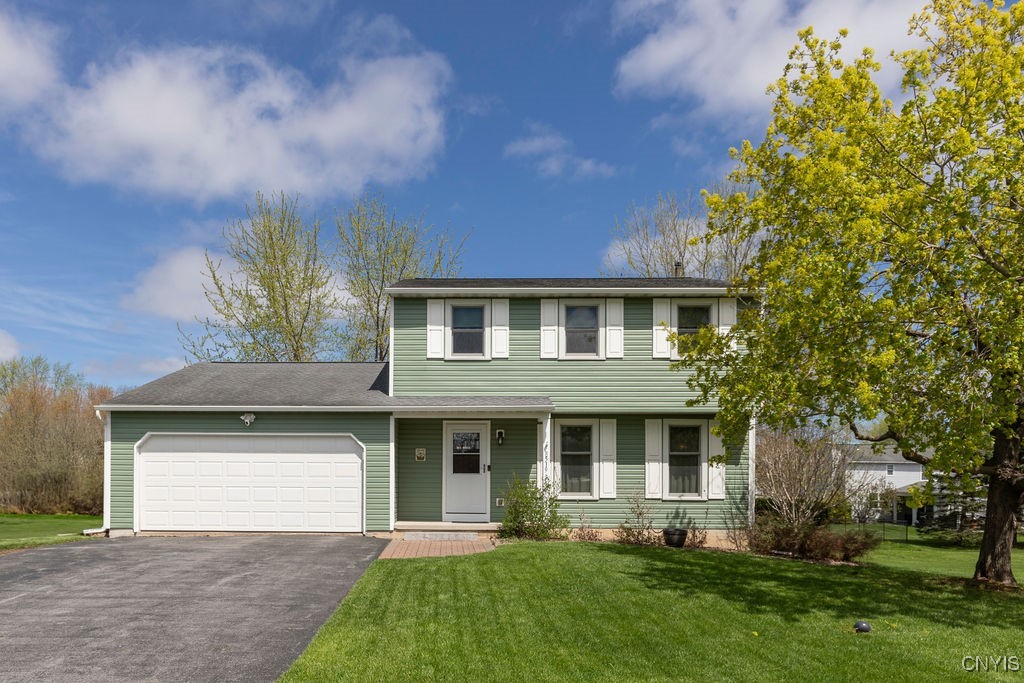 8519 Grandview Drive, Cicero, New York image 1