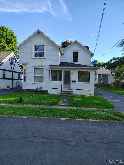 Homes For Sale - 142 Warrington Road West Rd<br/> Syracuse, NY 13205