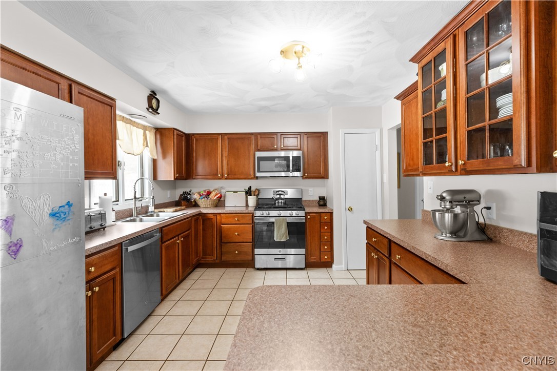 41 Clintonview Boulevard, New Hartford, New York image 12