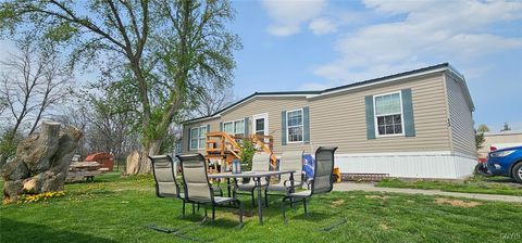 13 South Drive Drive Union Springs NY 13160