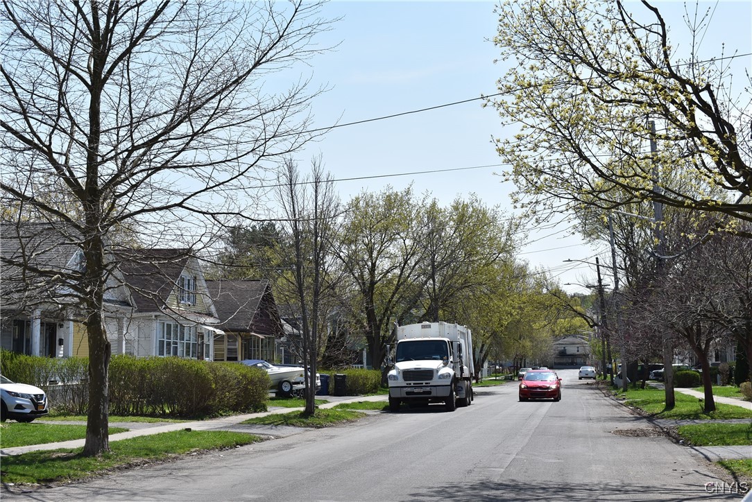 102 Herriman Street, Syracuse, New York image 9