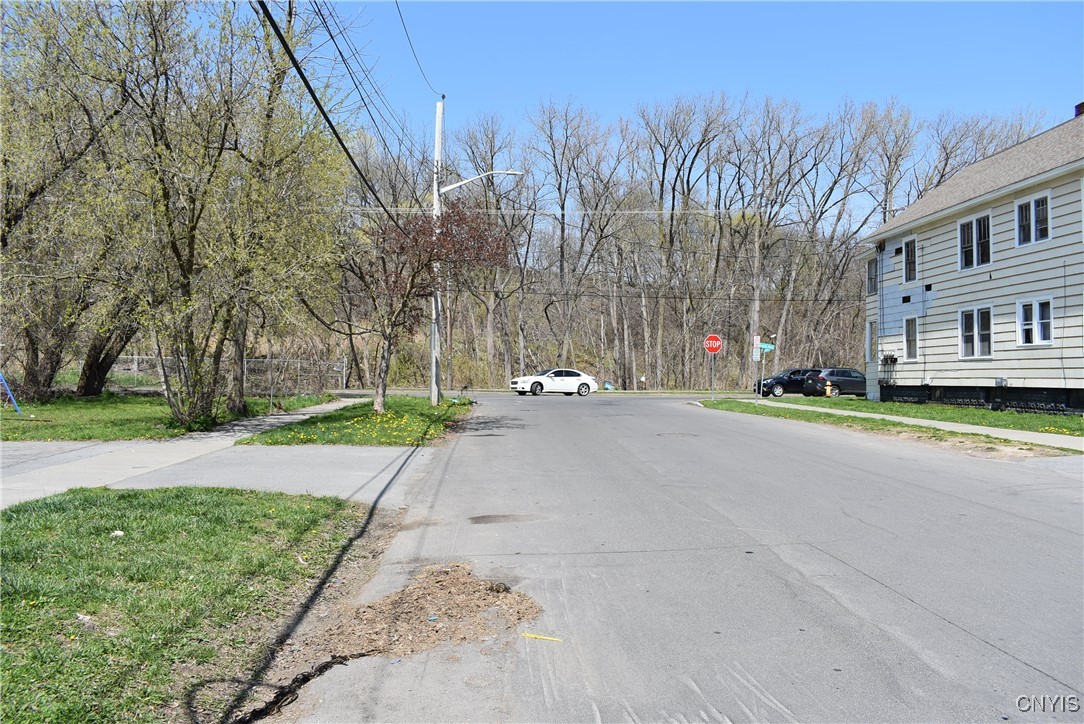 102 Herriman Street, Syracuse, New York image 2